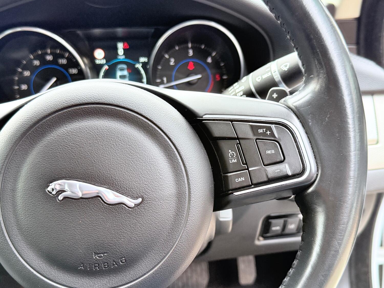 Used Jaguar XF 2016 for sale - 76011469: Photo 43