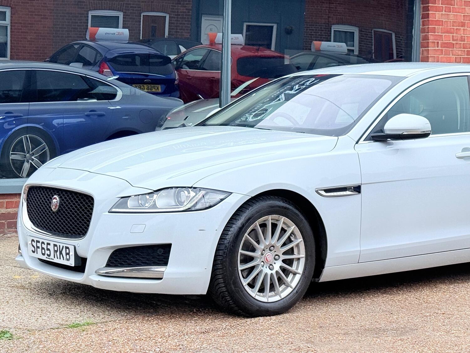 Used Jaguar XF 2016 for sale - 76011469: Photo 5