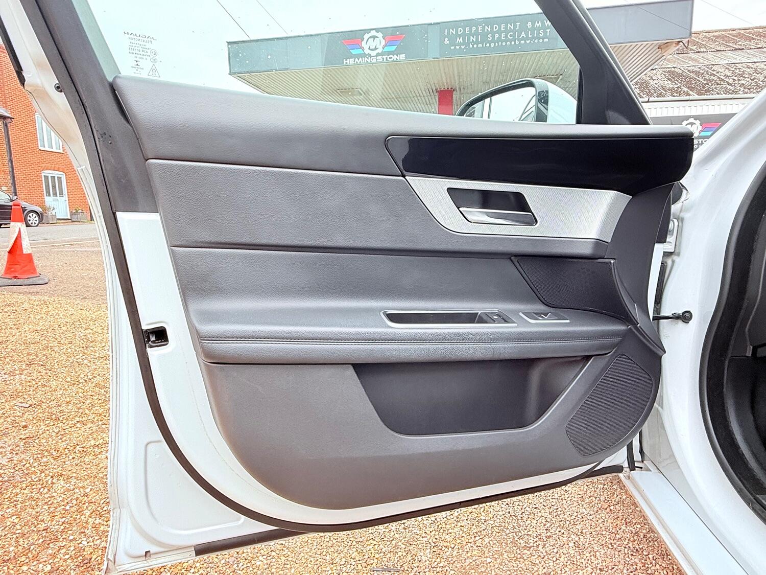 Used Jaguar XF 2016 for sale - 76011469: Photo 62