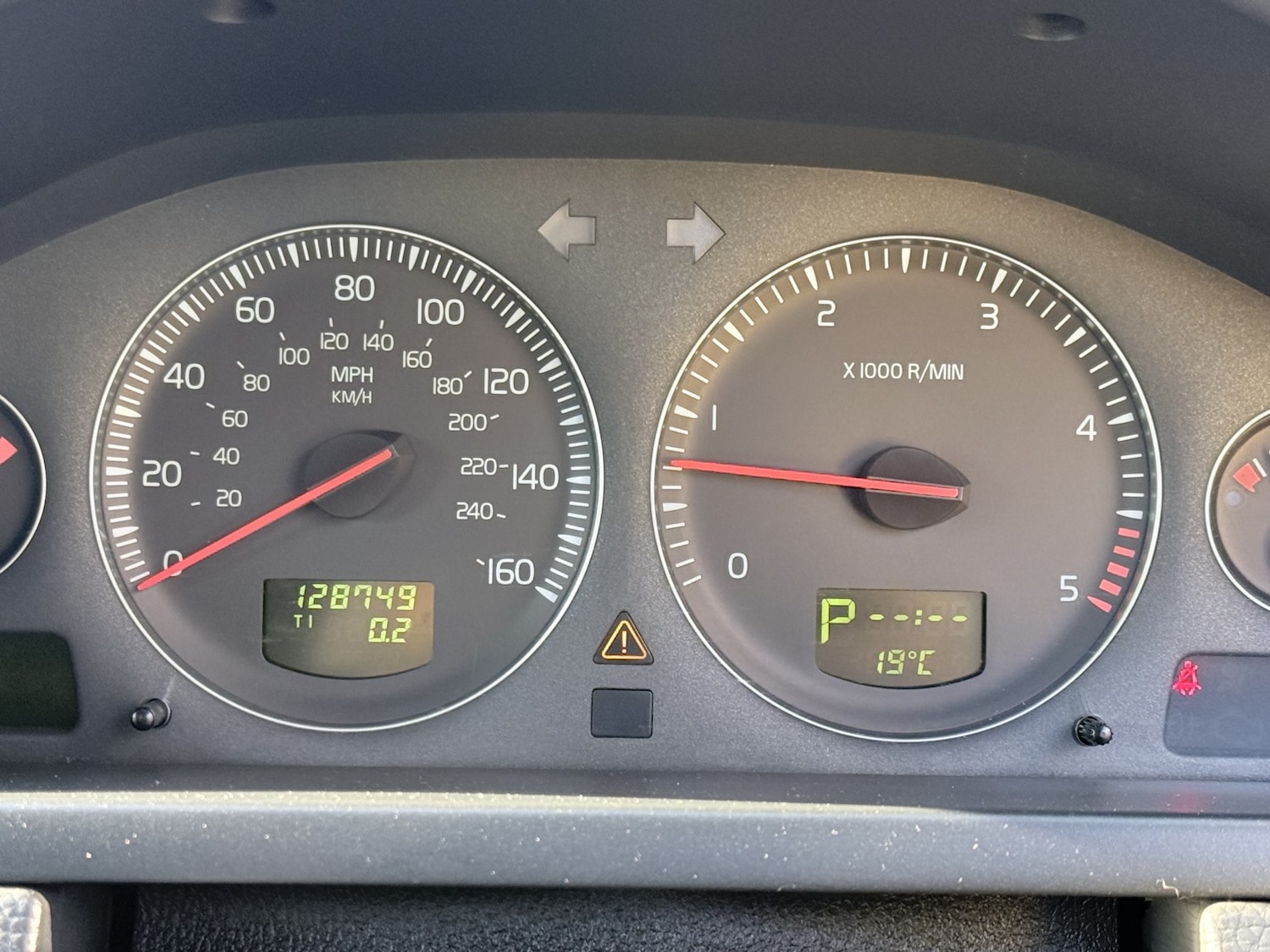 Used Volvo XC90 2010 for sale - 77629073: Photo 21