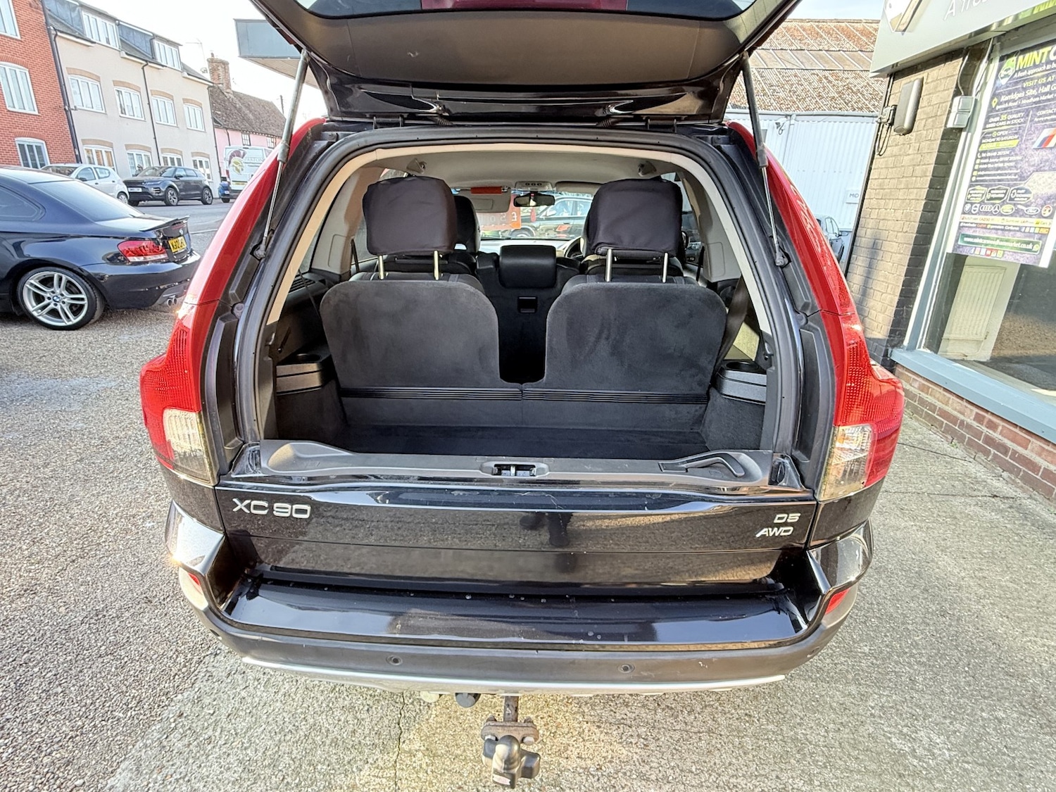 Used Volvo XC90 2010 for sale - 77629073: Photo 31