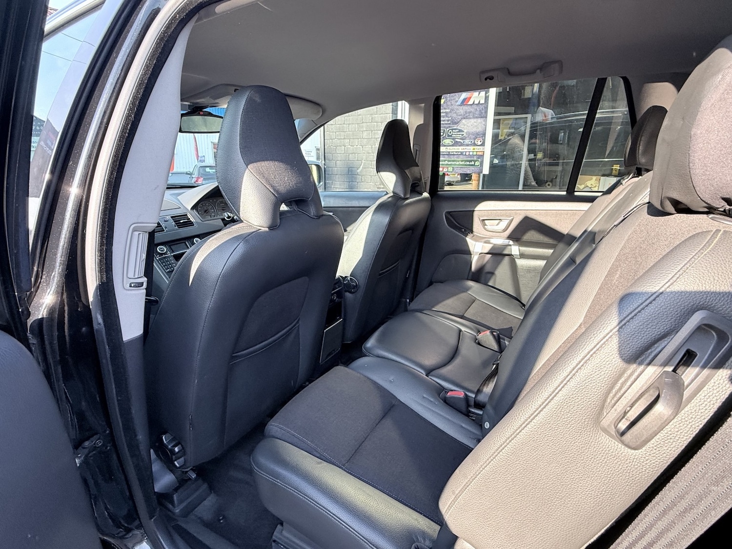 Used Volvo XC90 2010 for sale - 77629073: Photo 32