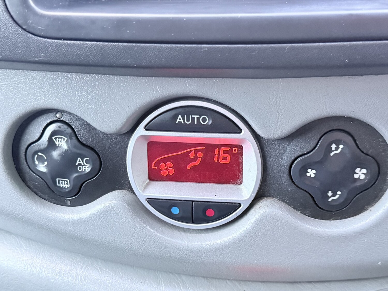 Used Renault Trafic 2012 for sale - 77179722: Photo 40