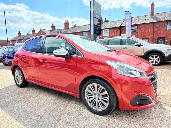 Used Peugeot 208 2015 for sale - 75523612: Photo 13