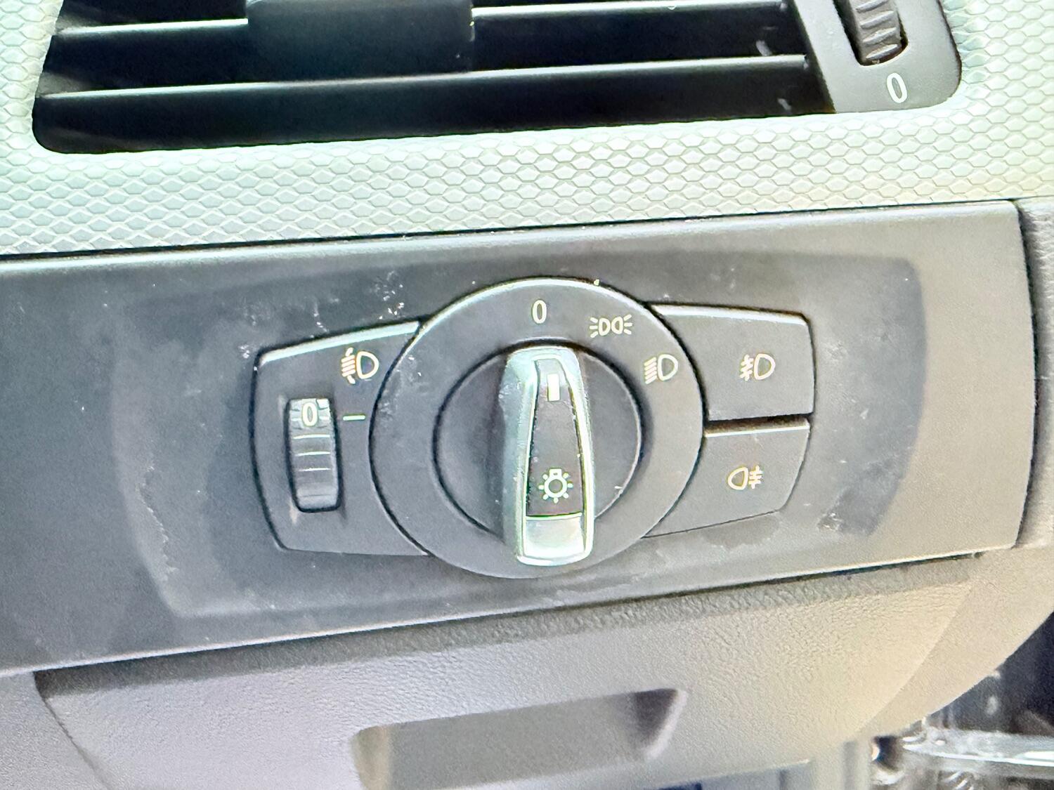 Used BMW 3 Series 2010 for sale - 76242891: Photo 26