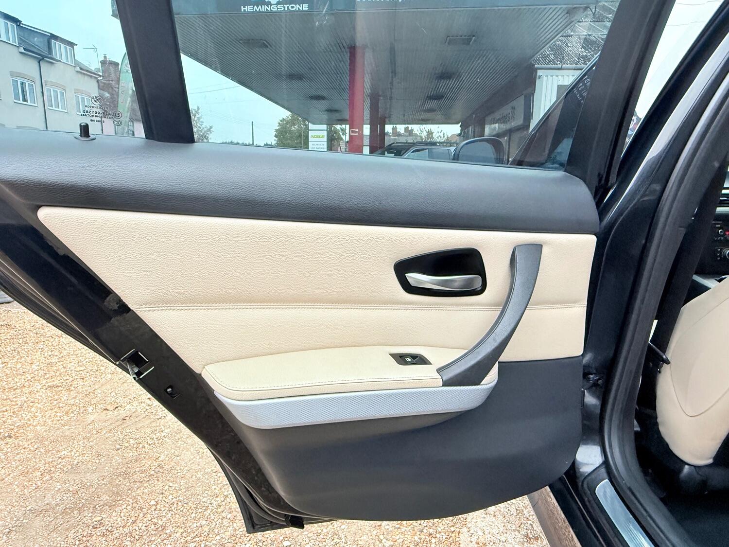 Used BMW 3 Series 2010 for sale - 76242891: Photo 33