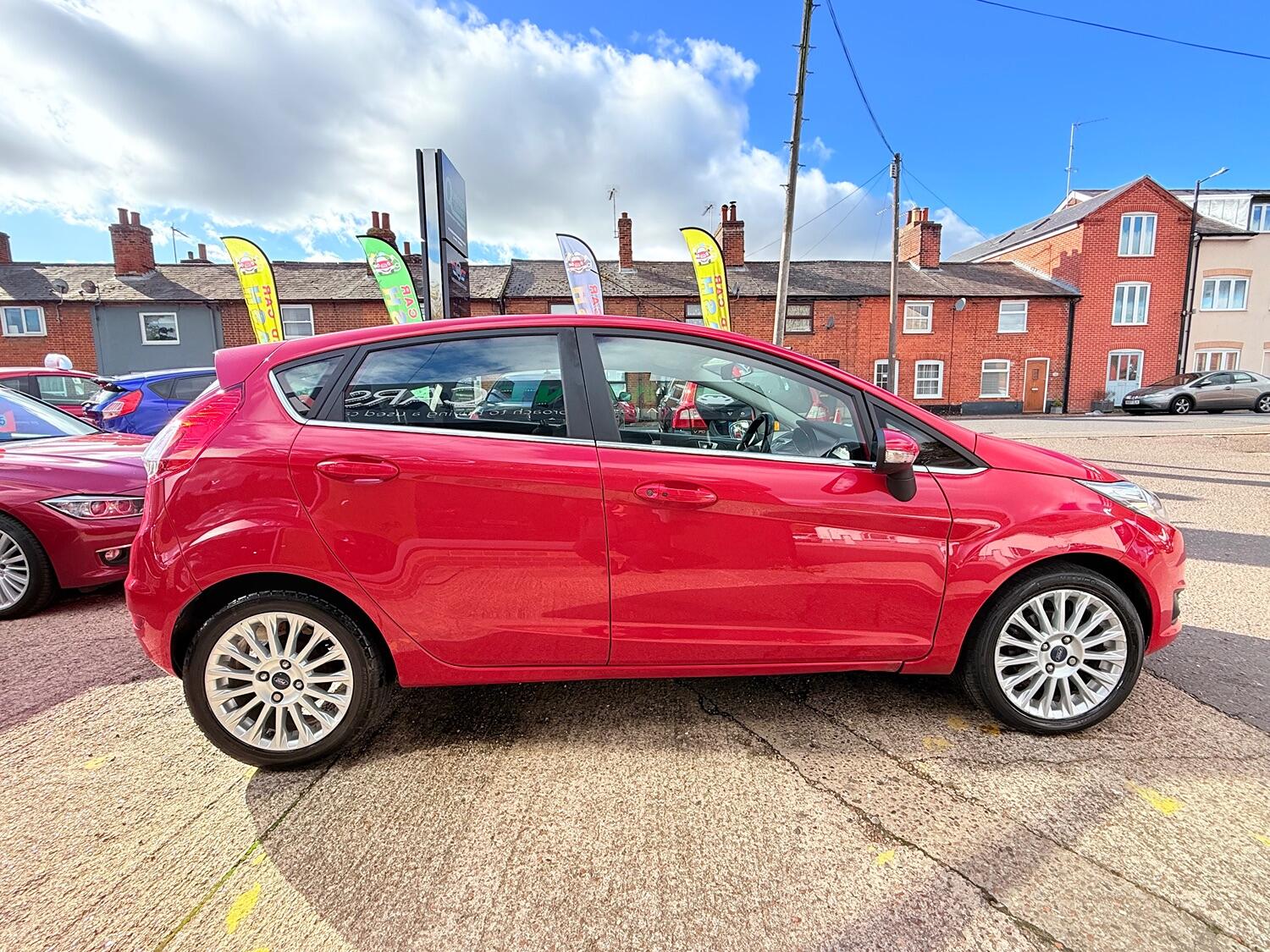 Used Ford Fiesta 2015 for sale - 76376911: Photo 15