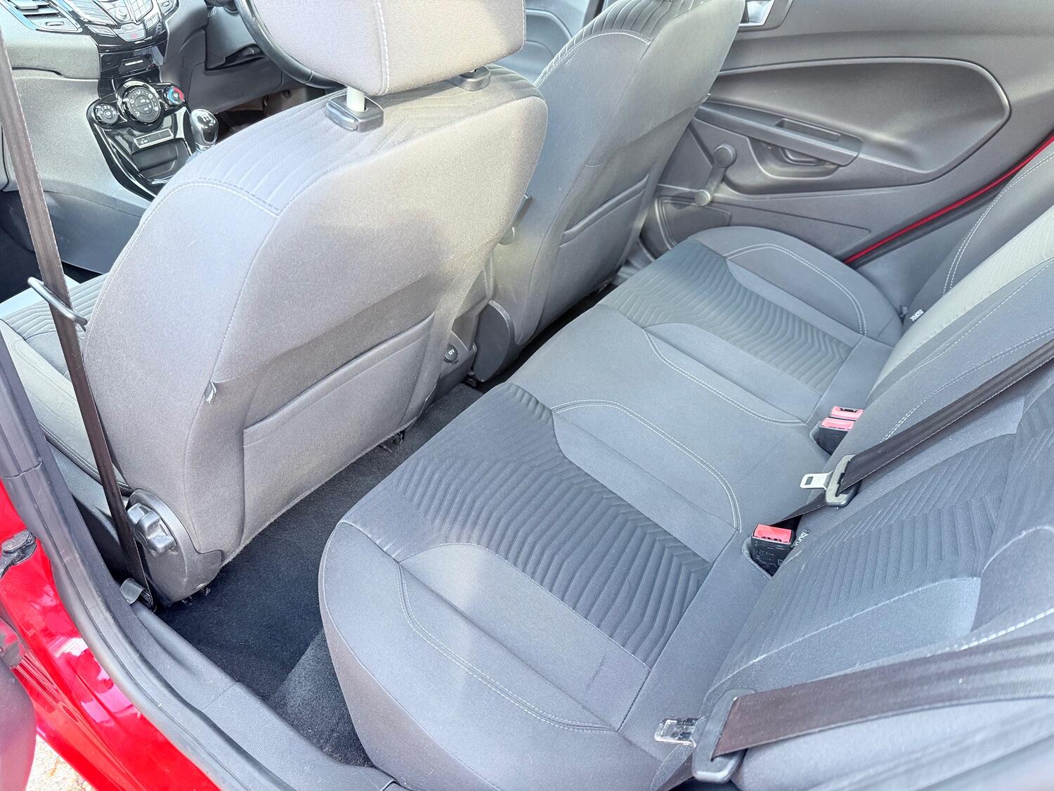 Used Ford Fiesta 2015 for sale - 76376911: Photo 40