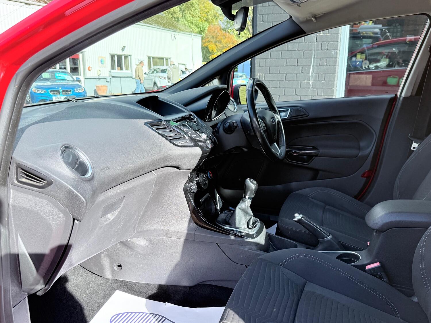 Used Ford Fiesta 2015 for sale - 76376911: Photo 44