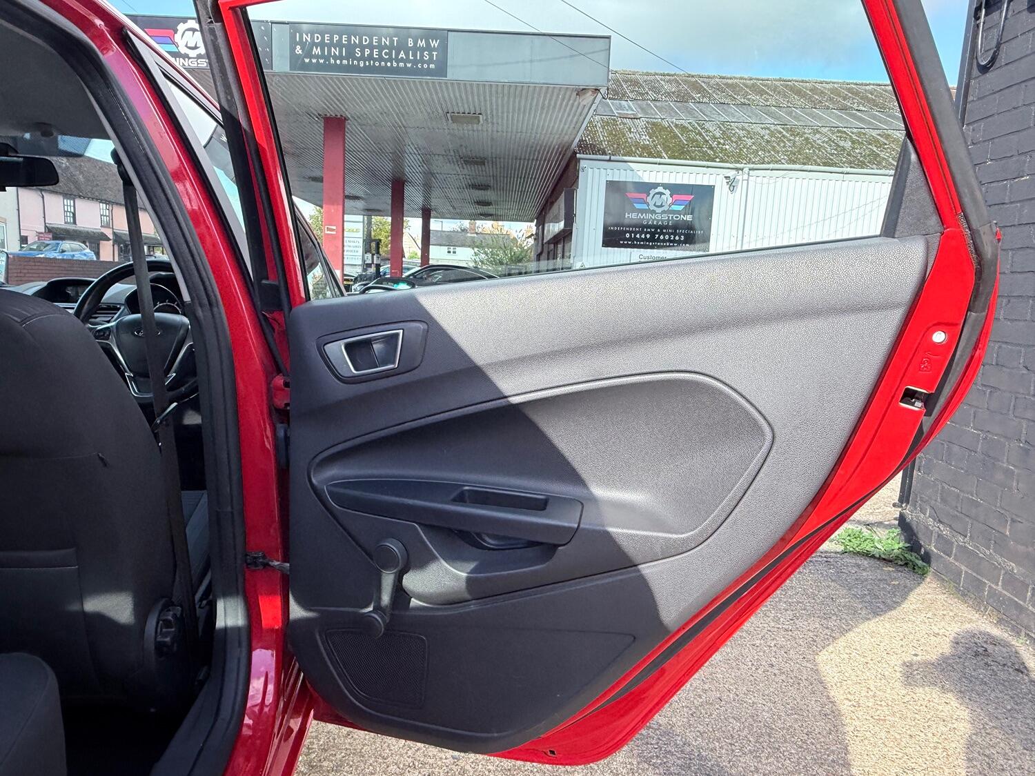 Used Ford Fiesta 2015 for sale - 76376911: Photo 46