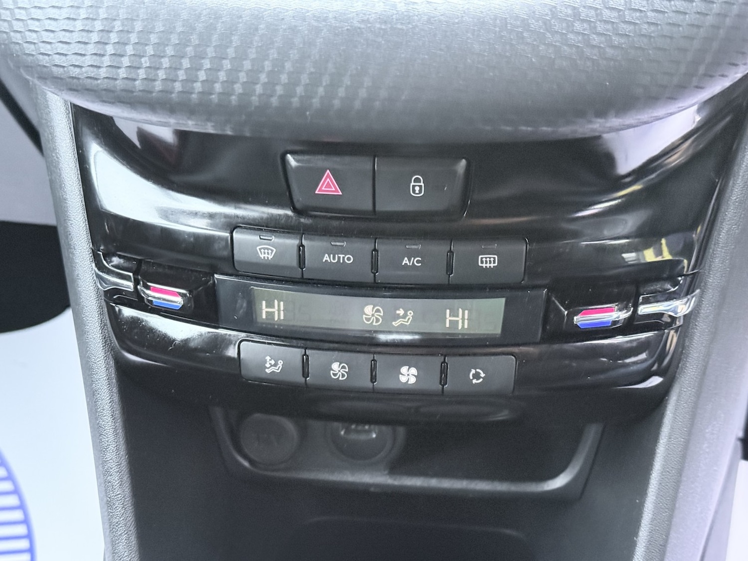 Used Peugeot 208 2019 for sale - 77482299: Photo 40