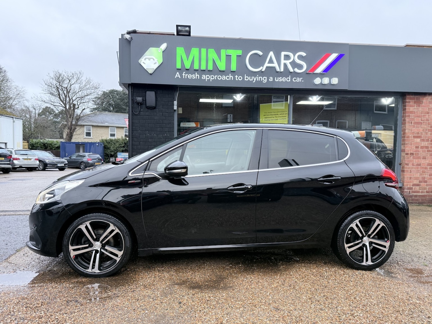 Used Peugeot 208 2019 for sale - 77482299: Photo 8