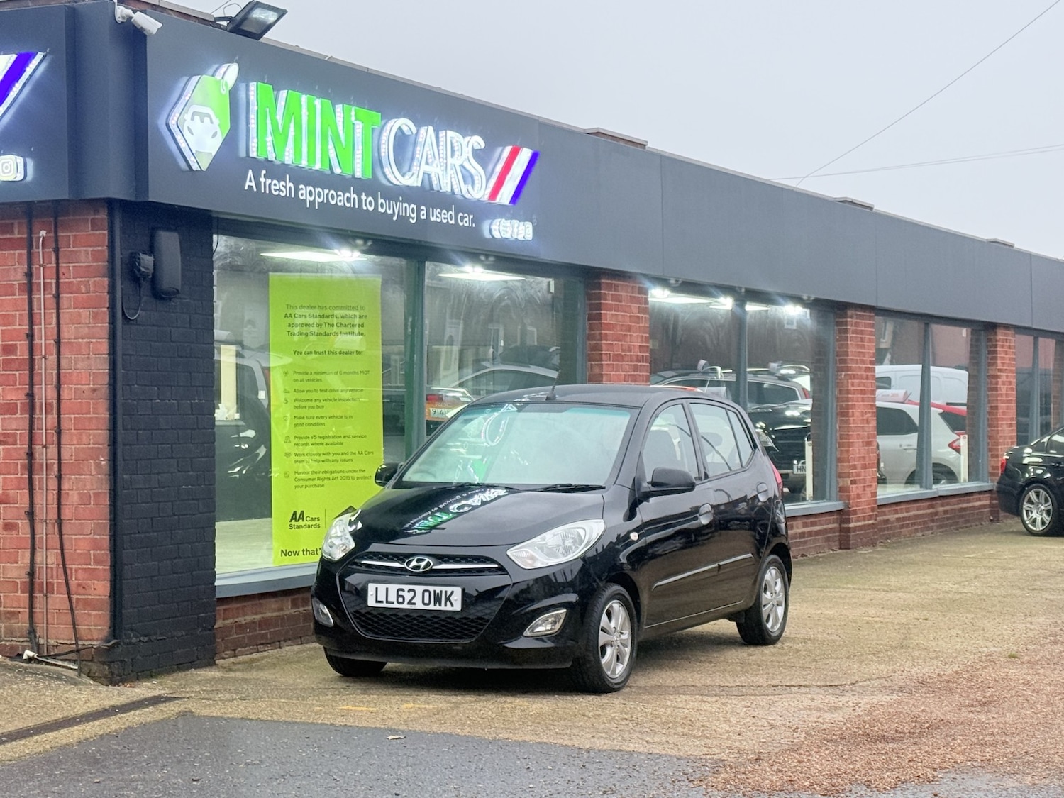 Used Hyundai i10 2012 for sale - 77129554: Photo 2