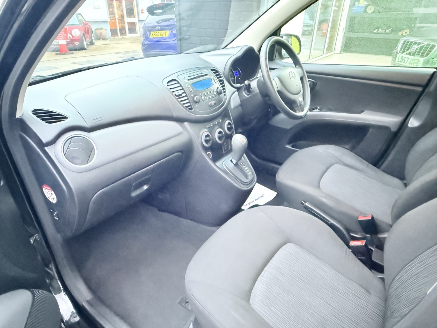 Used Hyundai i10 2012 for sale - 77129554: Photo 24