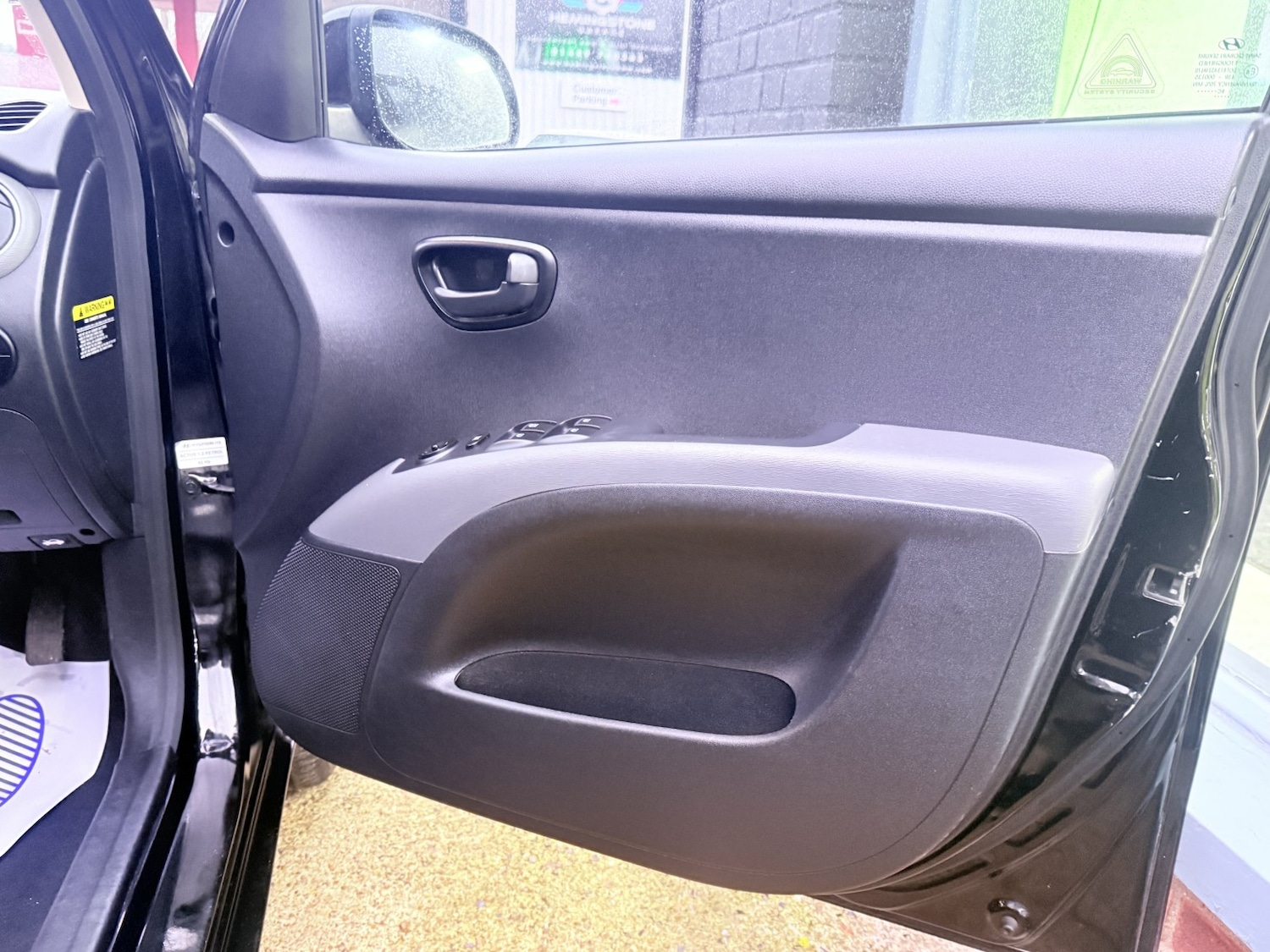 Used Hyundai i10 2012 for sale - 77129554: Photo 26