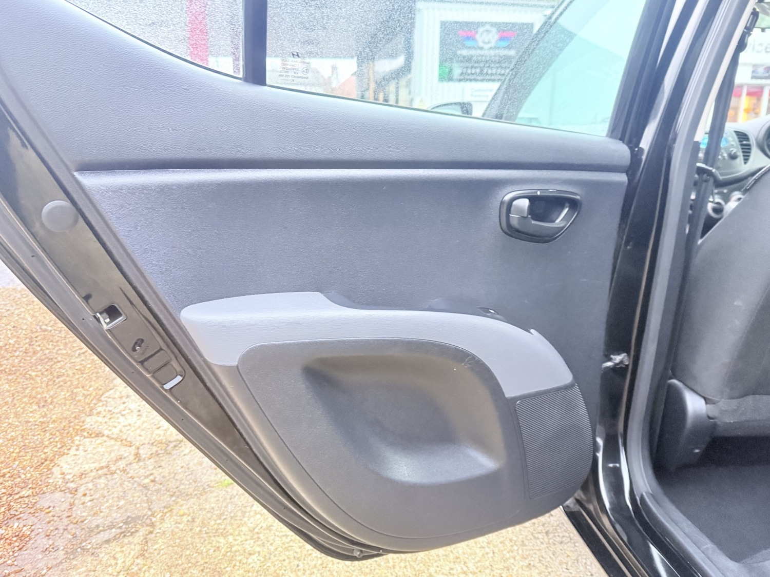 Used Hyundai i10 2012 for sale - 77129554: Photo 28