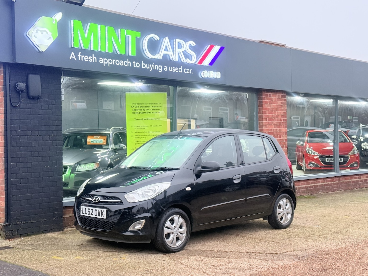 Used Hyundai i10 2012 for sale - 77129554: Photo 3