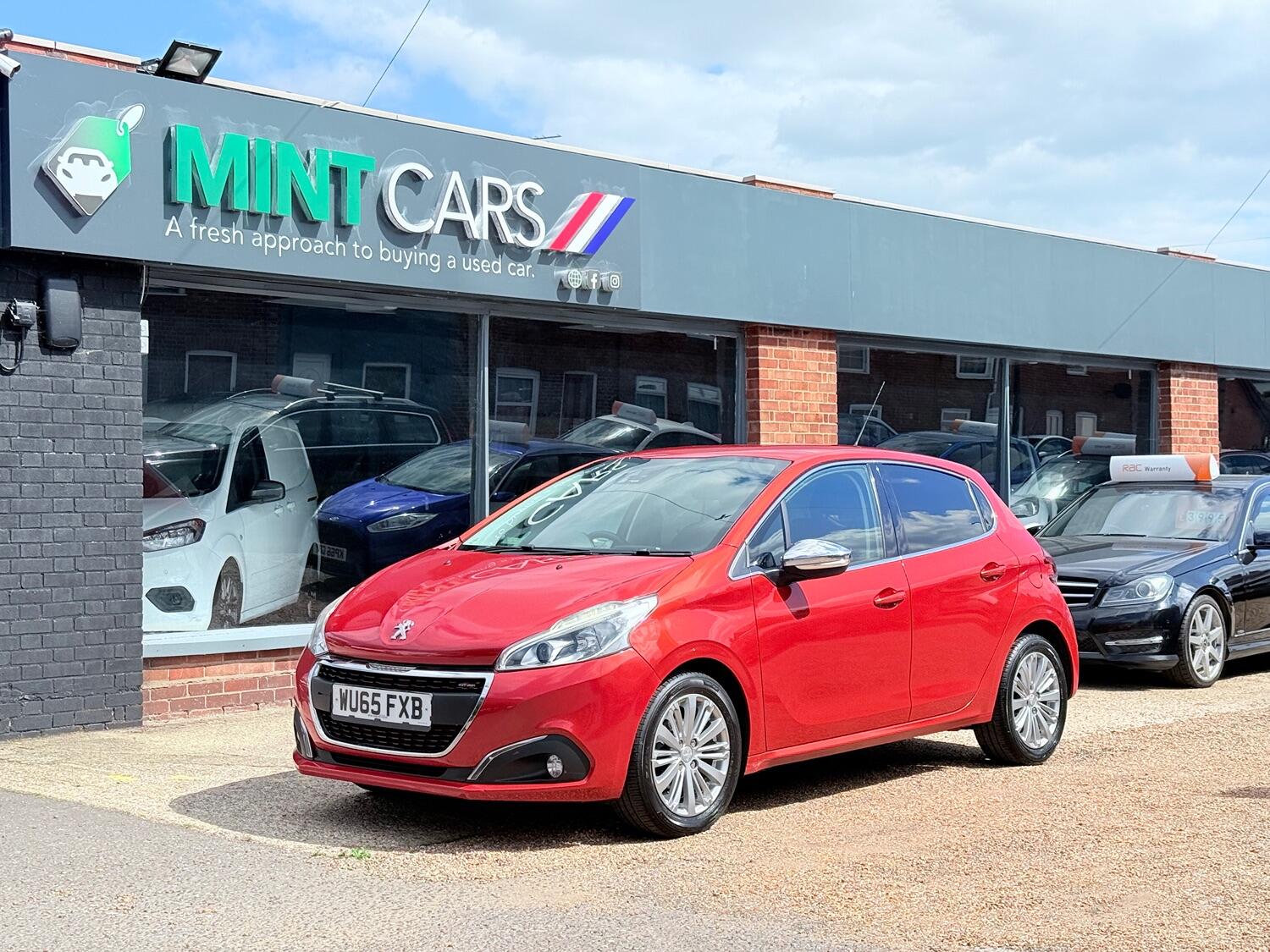 Used Peugeot 208 2015 for sale - 76769386: Photo 1