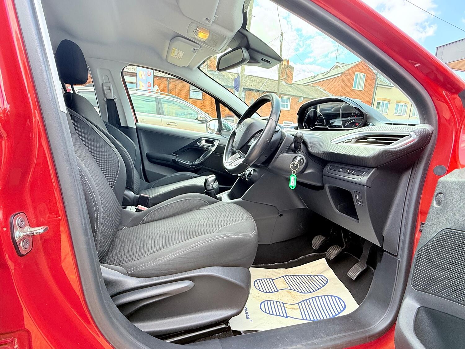 Used Peugeot 208 2015 for sale - 76769386: Photo 30