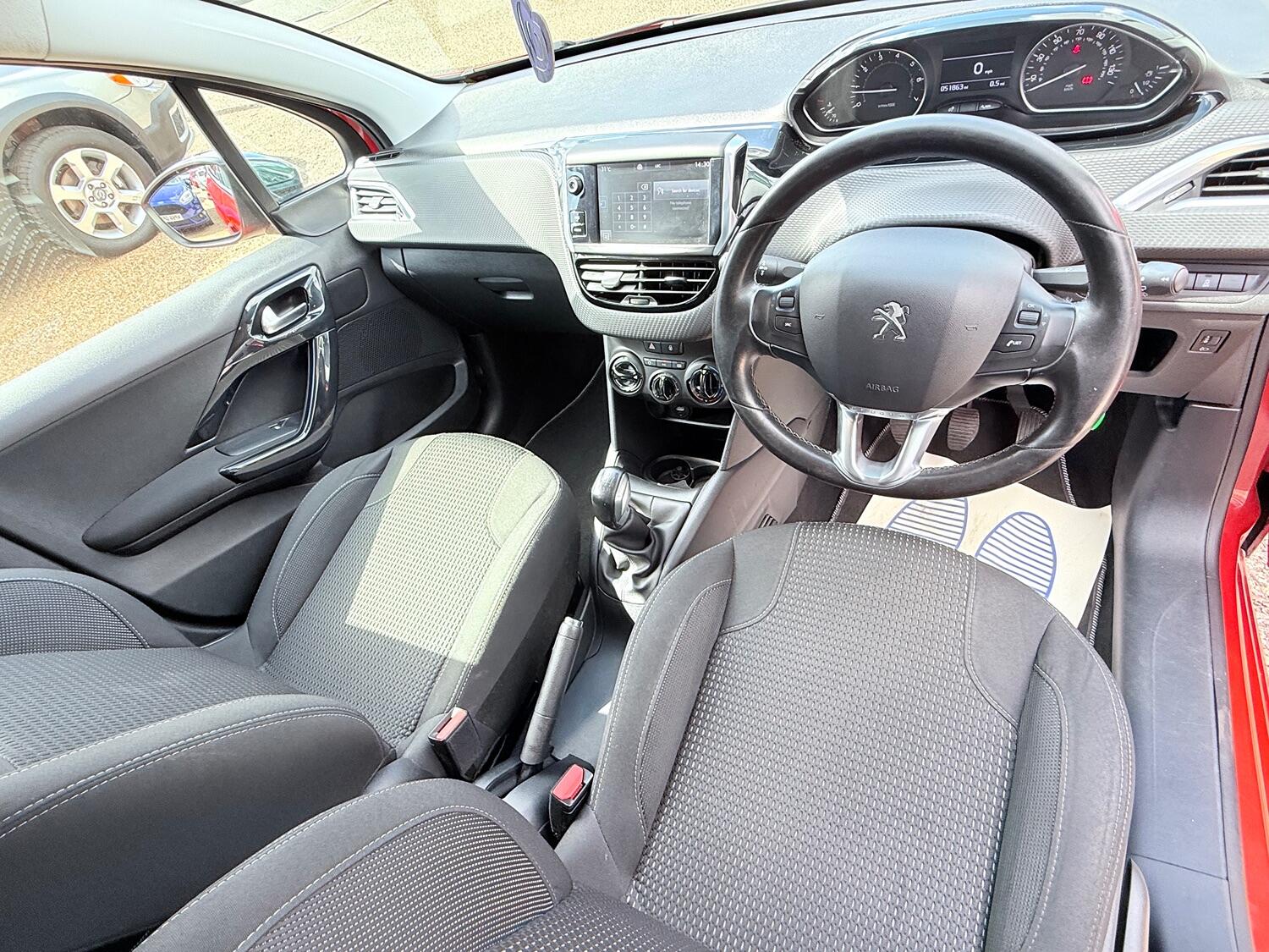 Used Peugeot 208 2015 for sale - 76769386: Photo 32