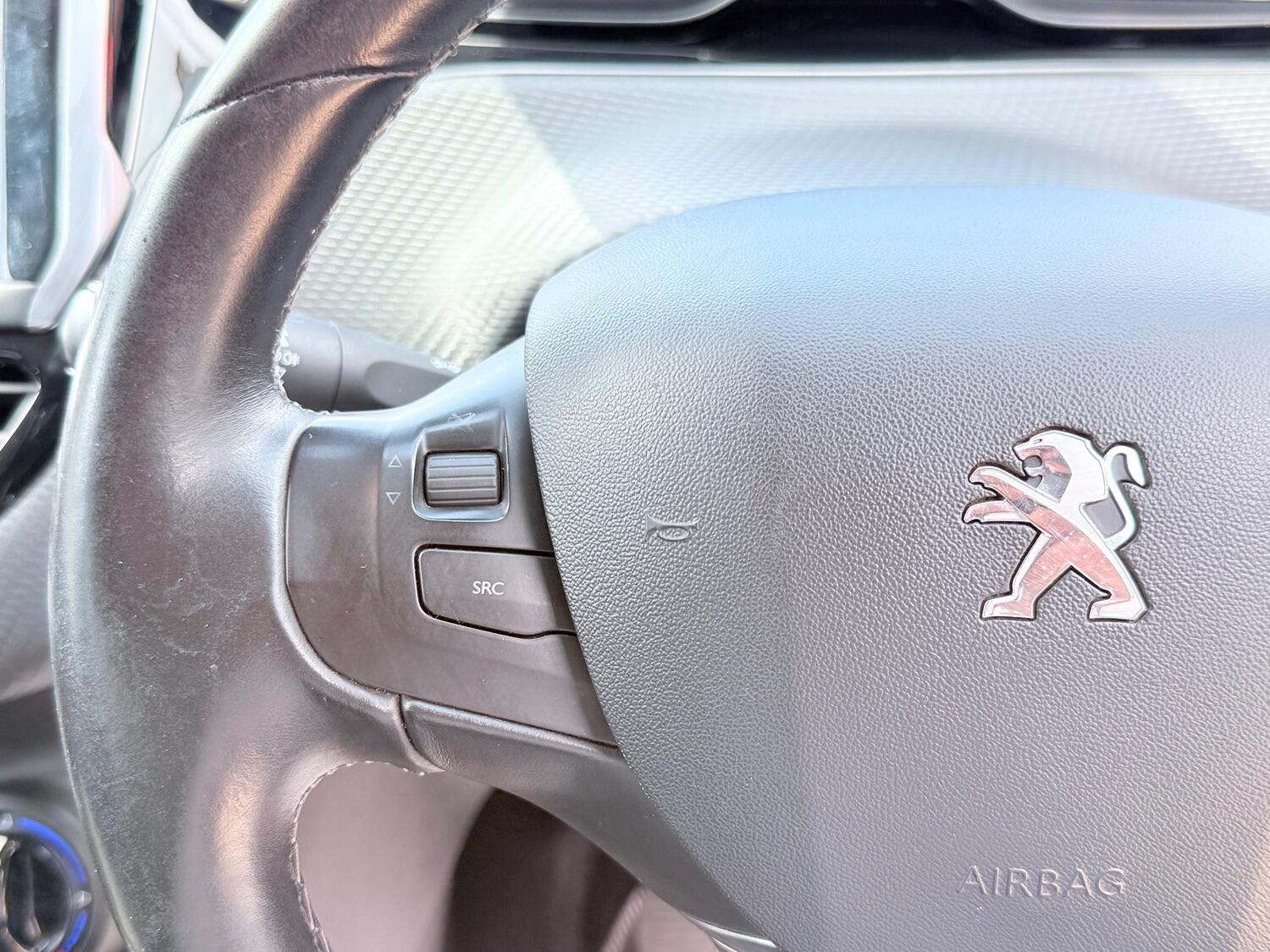 Used Peugeot 208 2015 for sale - 76769386: Photo 40