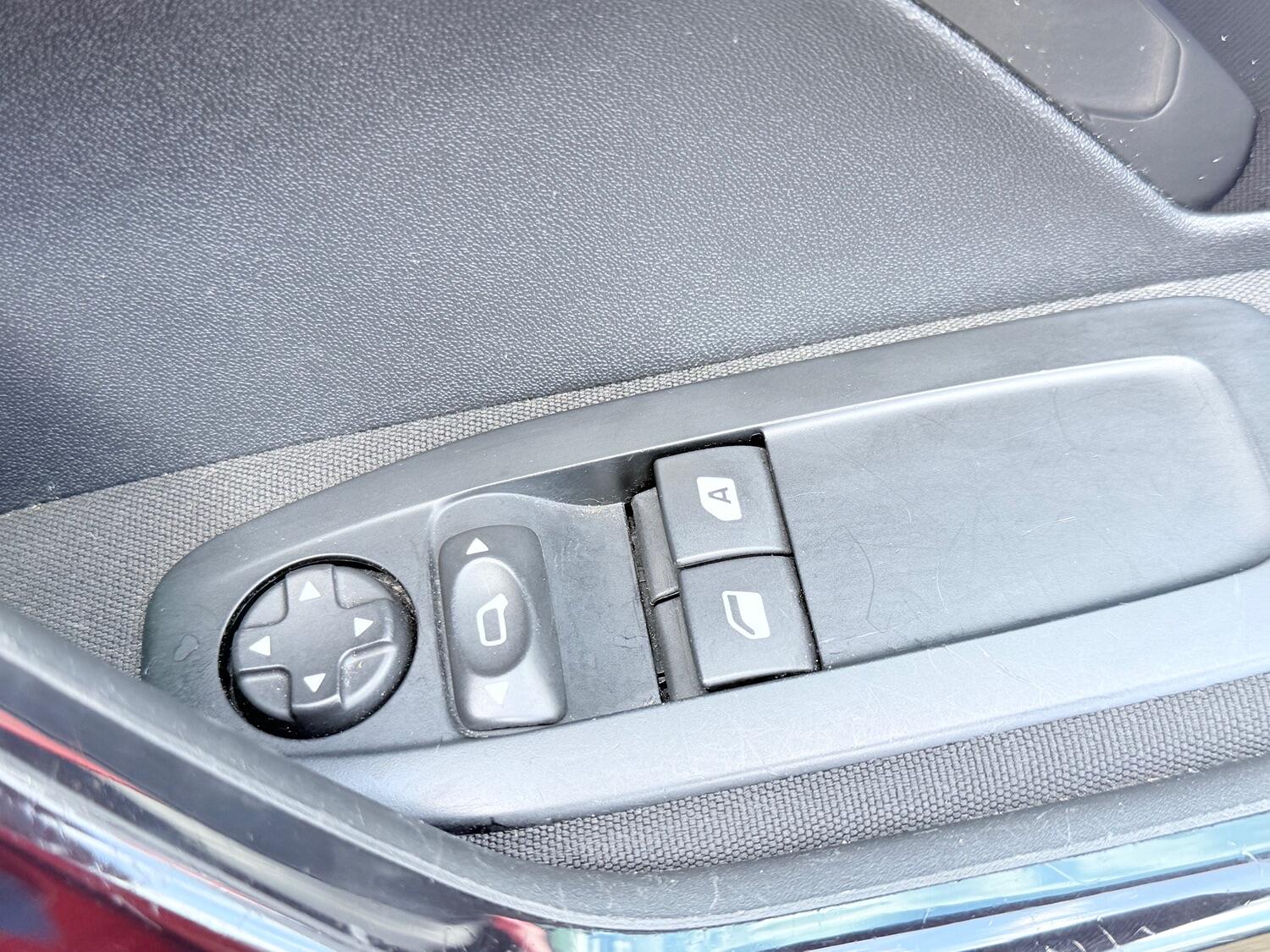 Used Peugeot 208 2015 for sale - 76769386: Photo 47