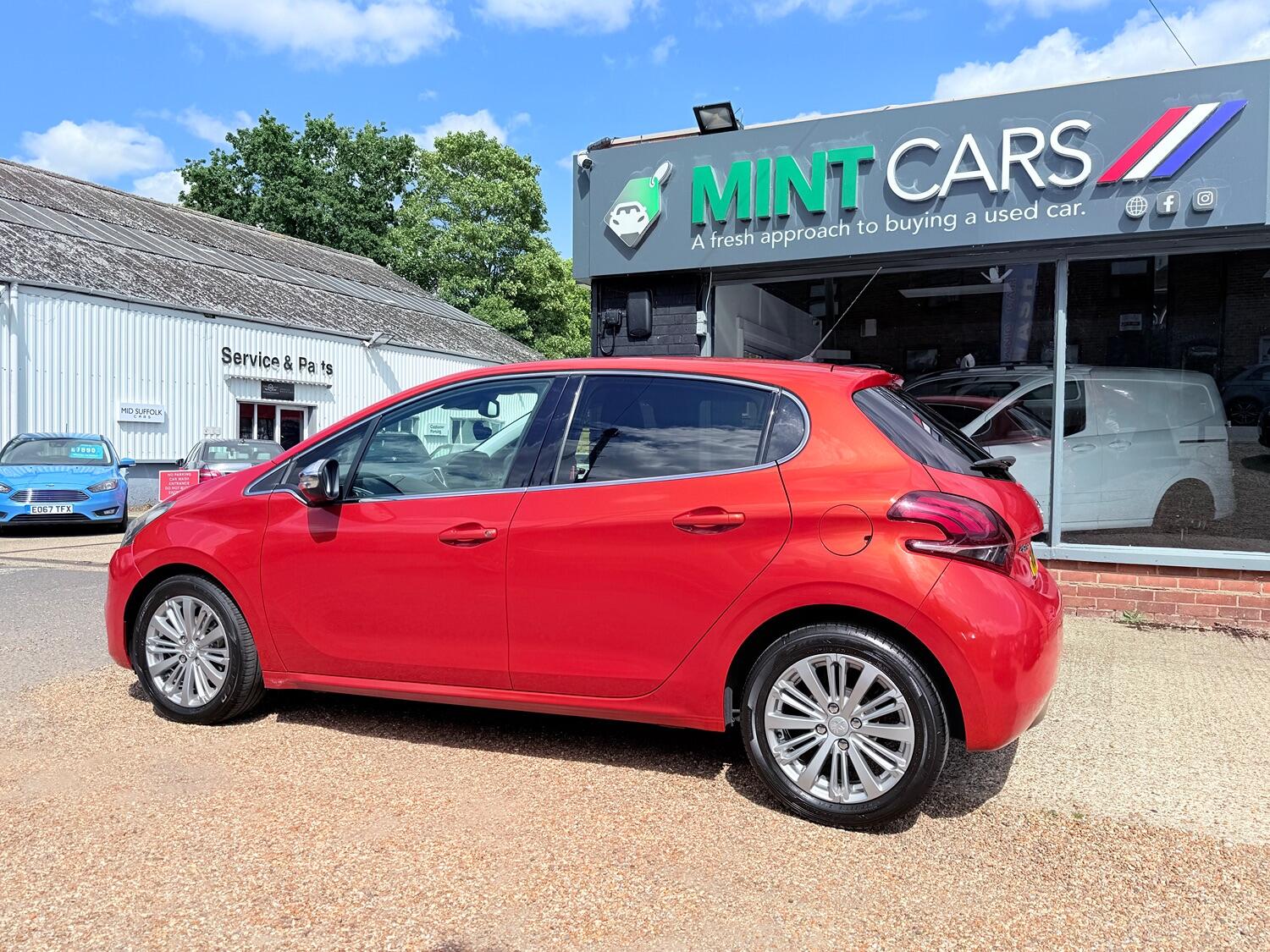 Used Peugeot 208 2015 for sale - 76769386: Photo 6