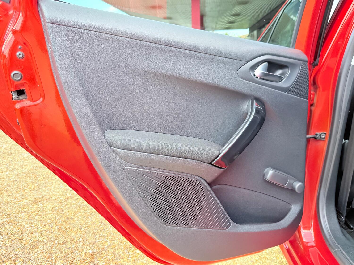 Used Peugeot 208 2015 for sale - 76769386: Photo 60