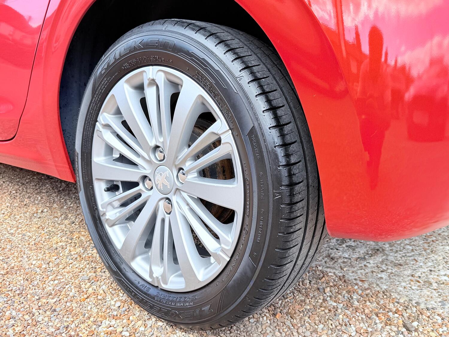 Used Peugeot 208 2015 for sale - 76769386: Photo 64