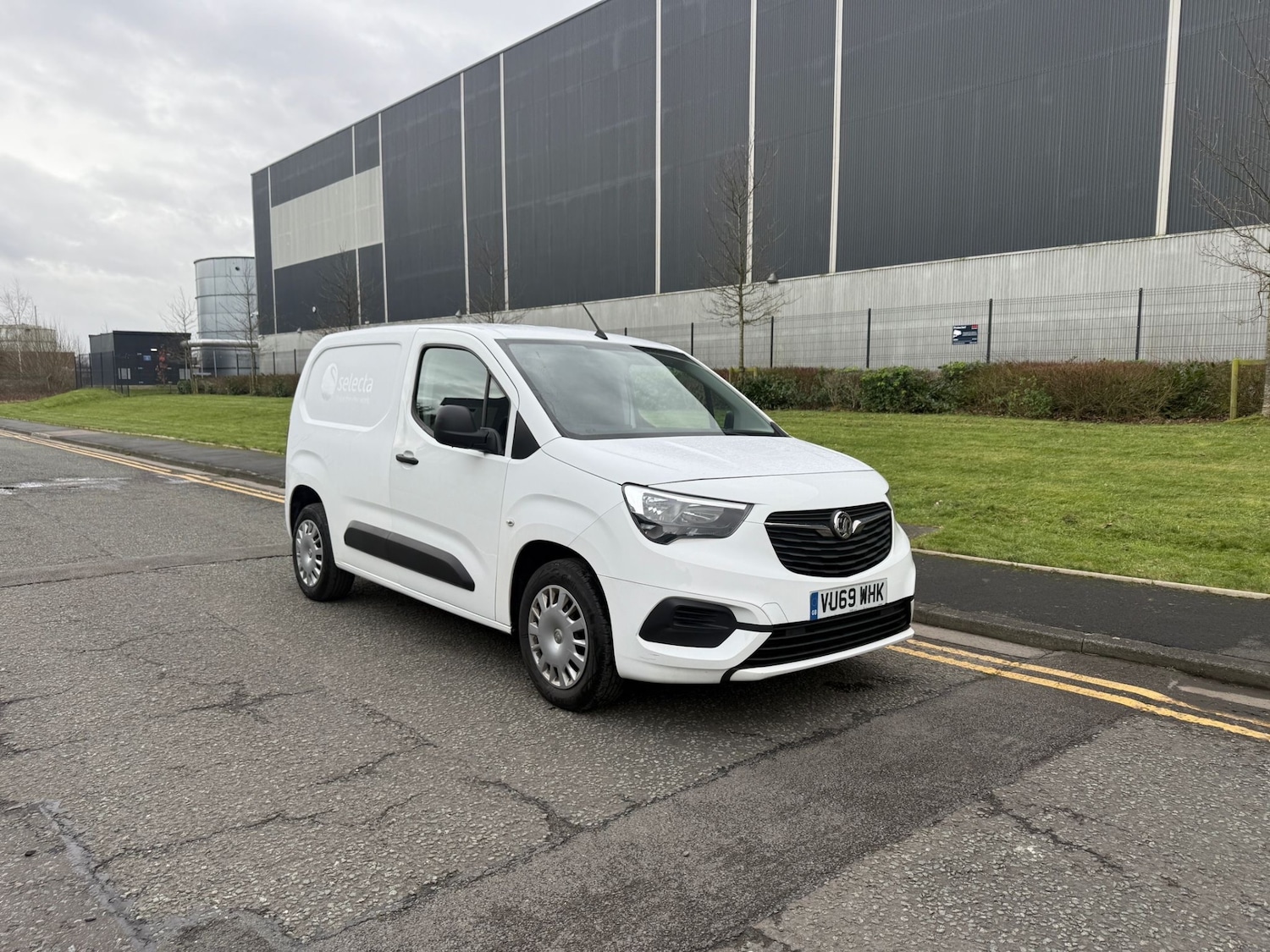Used Vauxhall Combo 2019 for sale - 77303900: Photo 1
