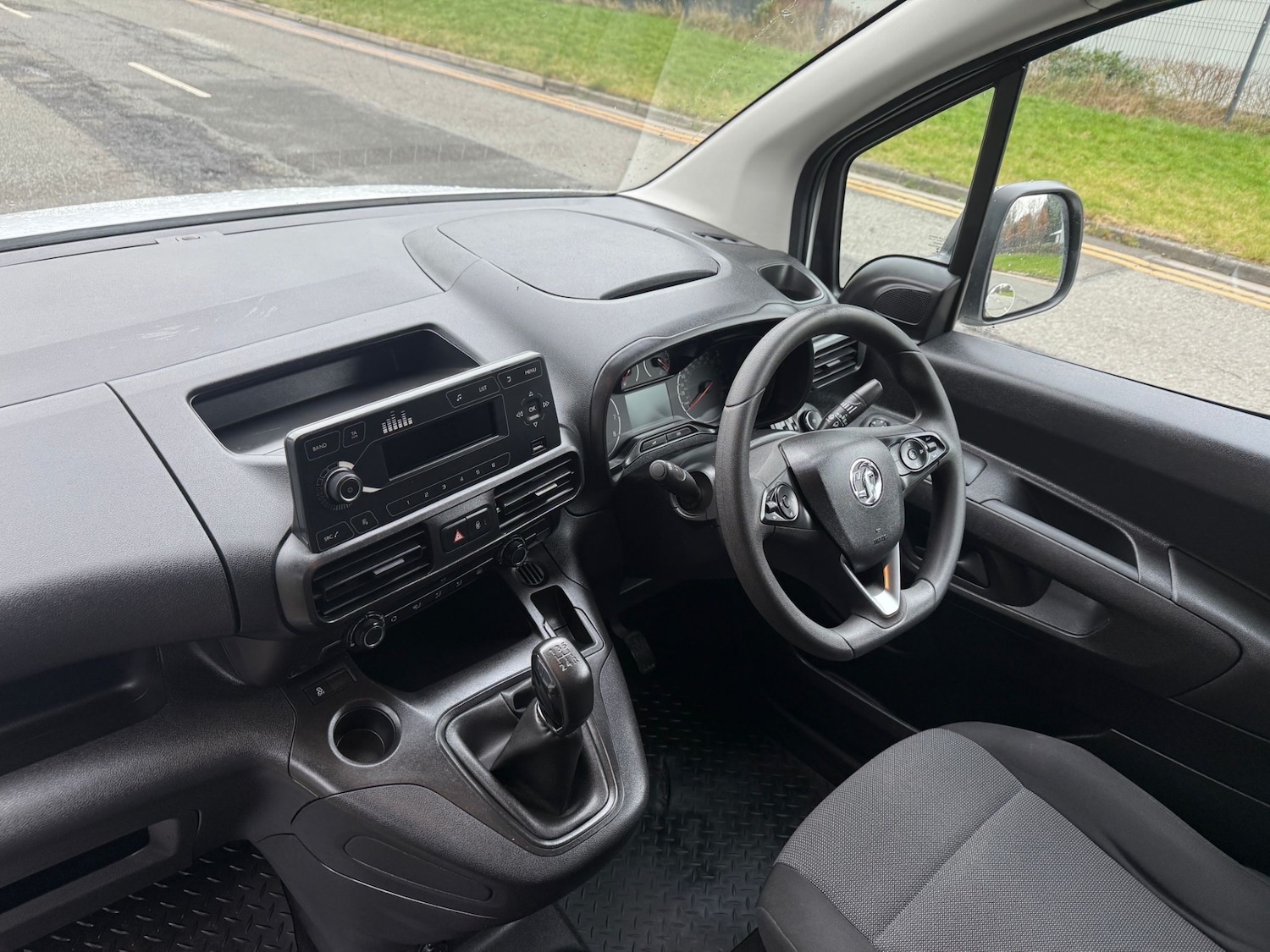 Used Vauxhall Combo 2019 for sale - 77303900: Photo 6