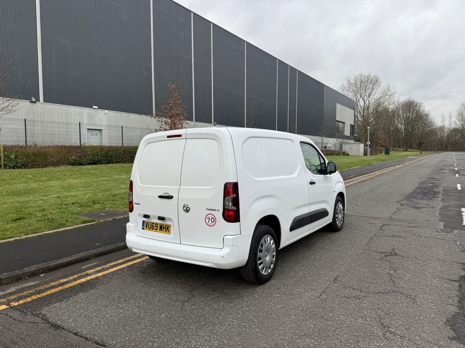 Used Vauxhall Combo 2019 for sale - 77303900: Photo 9