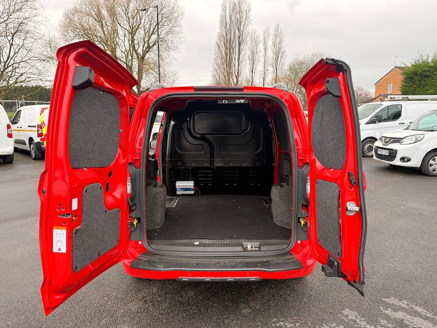 Used Ford Transit Courier 2018 for sale - 77775469: Photo 8