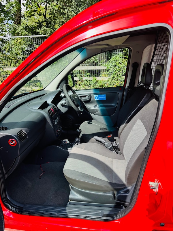Used Vauxhall Combo 2011 for sale - 76221909: Photo 6
