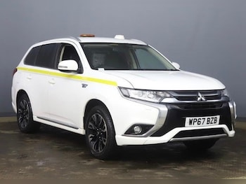 Used Mitsubishi Outlander 2017 for sale - 77653876: Photo