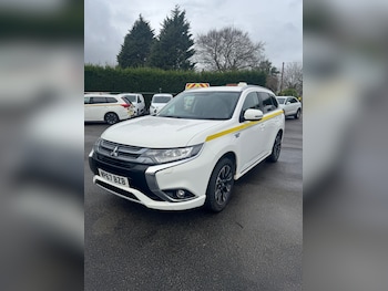 Used Mitsubishi Outlander 2017 for sale - 77653876: Photo