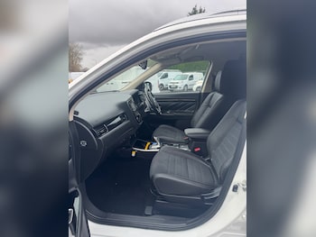 Used Mitsubishi Outlander 2017 for sale - 77653876: Photo