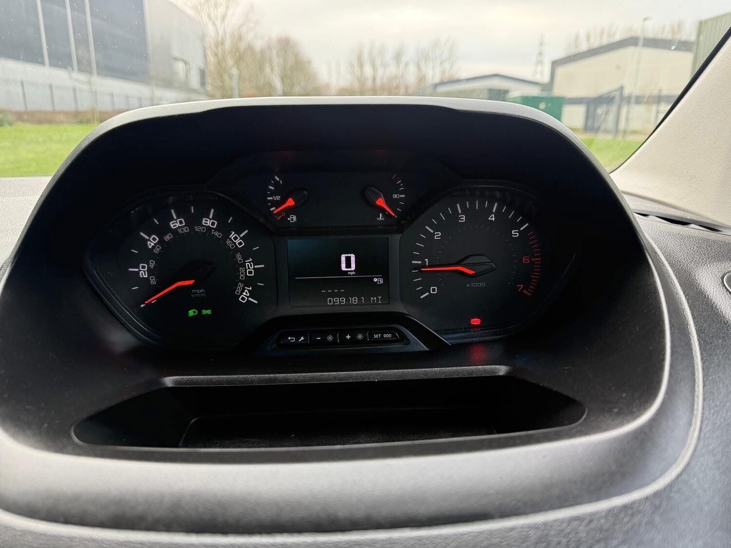 Used Peugeot Partner 2020 for sale - 77370452: Photo 12