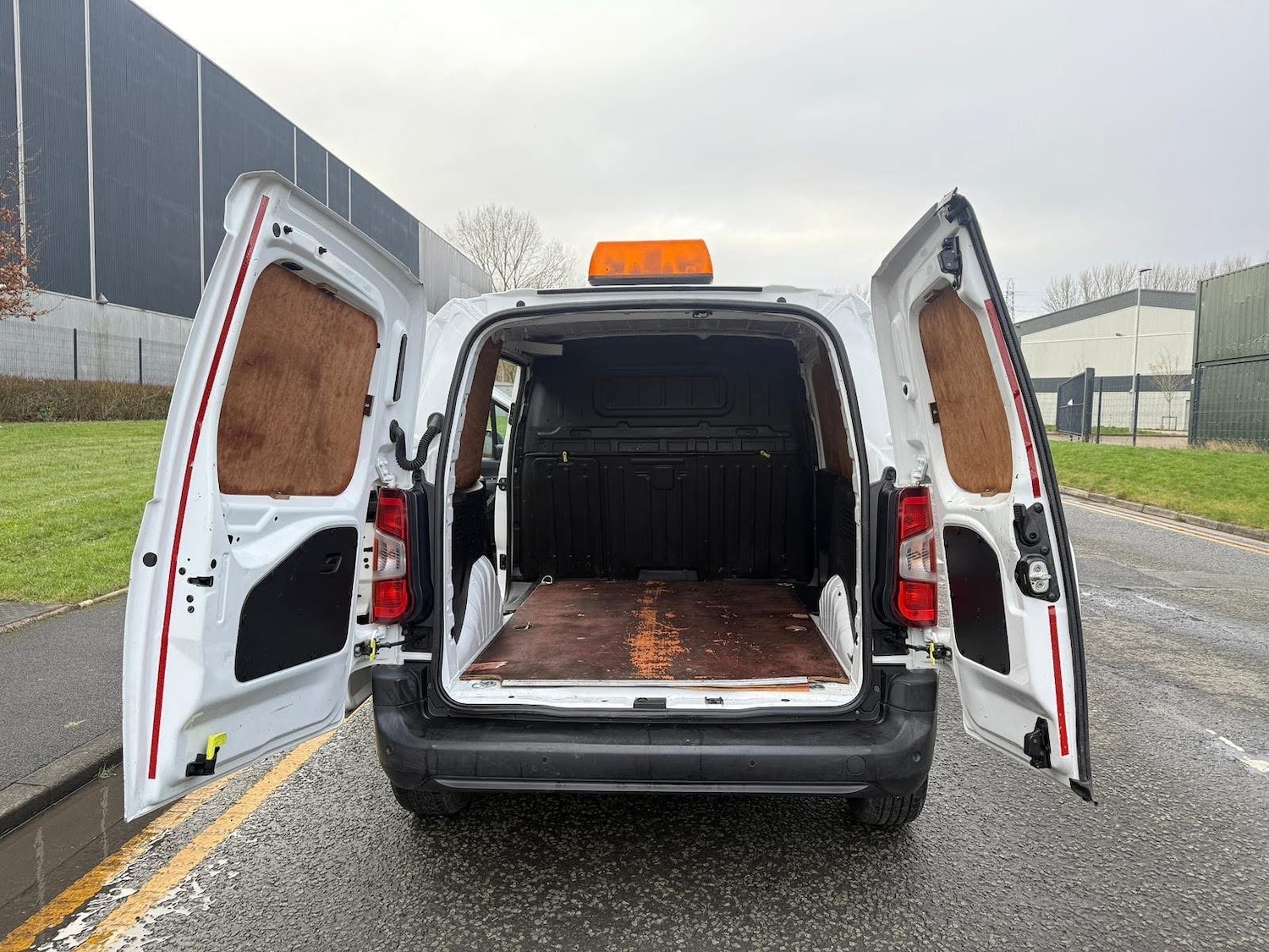 Used Peugeot Partner 2020 for sale - 77370452: Photo 6