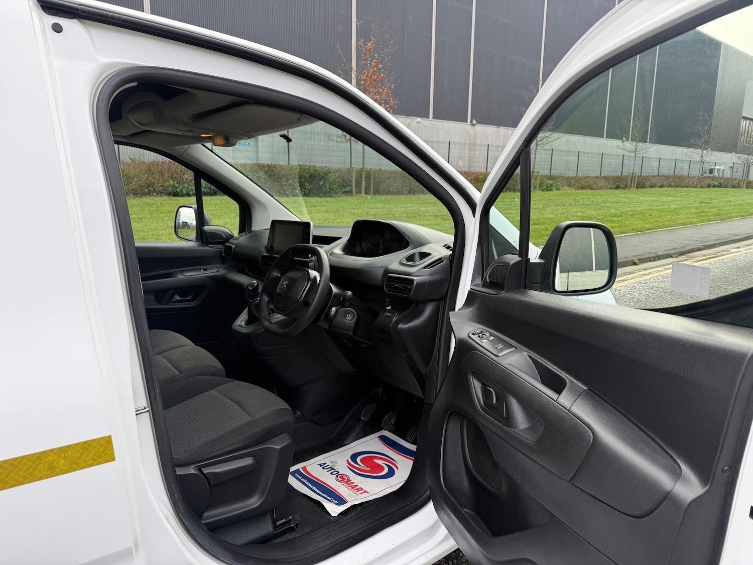 Used Peugeot Partner 2020 for sale - 77370452: Photo 9