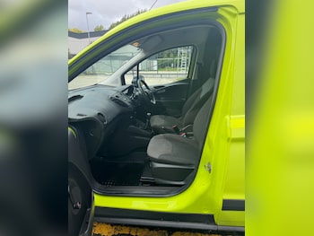 Used Ford Transit Courier 2018 for sale - 75976970: Photo