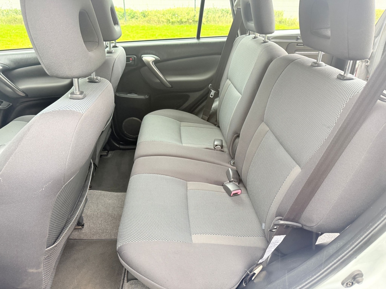 Used Toyota RAV4 2004 for sale - 76365020: Photo 6