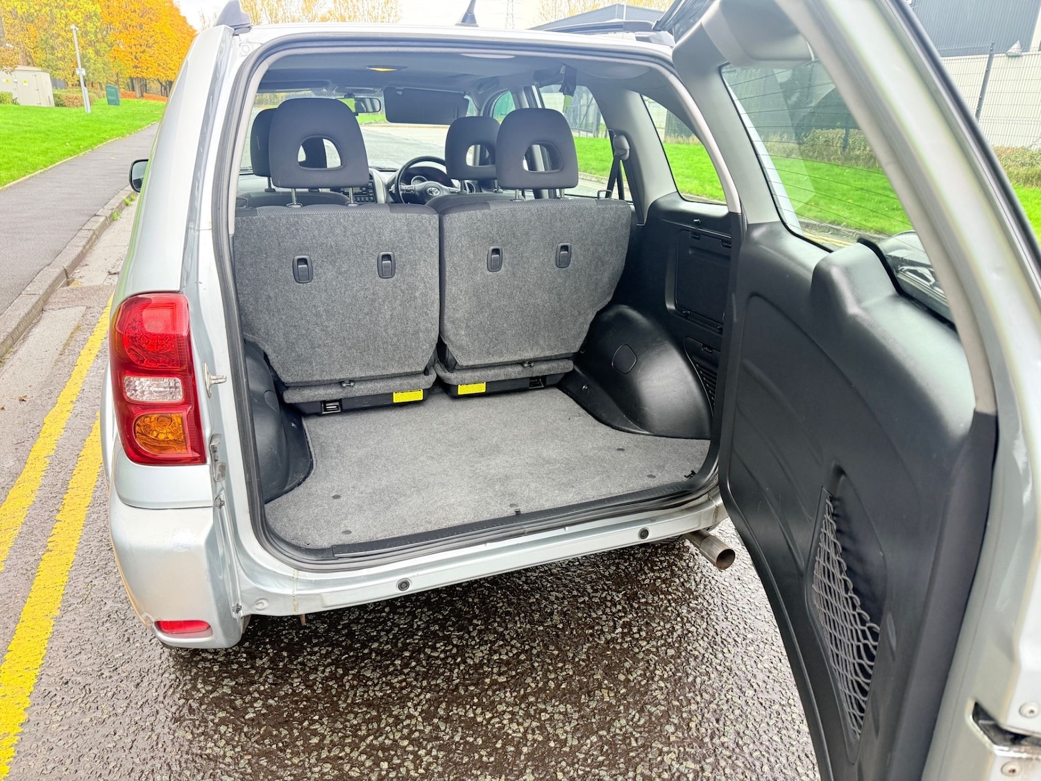 Used Toyota RAV4 2004 for sale - 76365020: Photo 9
