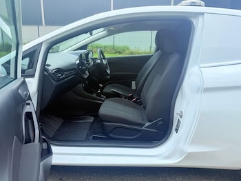 Used Ford Fiesta 2020 for sale - 75316011: Photo