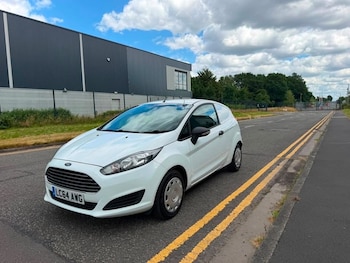 Used Ford Fiesta 2015 for sale - 79057674: Photo