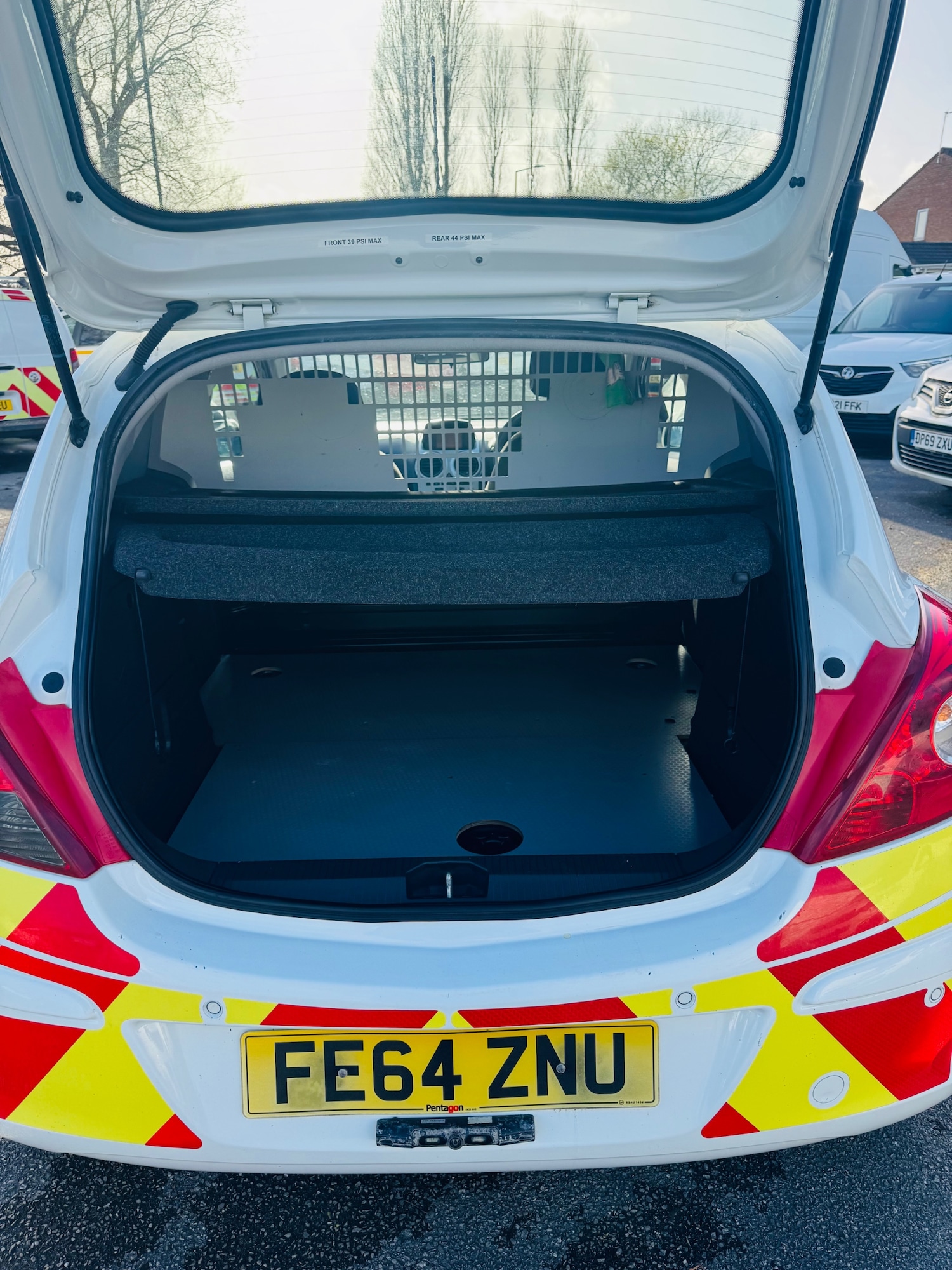 Used Vauxhall Corsa 2014 for sale - 78053789: Photo 8