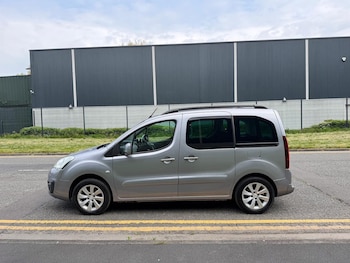 Used Peugeot Partner Tepee 2015 for sale - 79349645: Photo