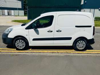 Used Peugeot Partner 2017 for sale - 74996102: Photo