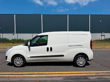 Used Vauxhall Combo 2016 for sale - 79153785: Photo