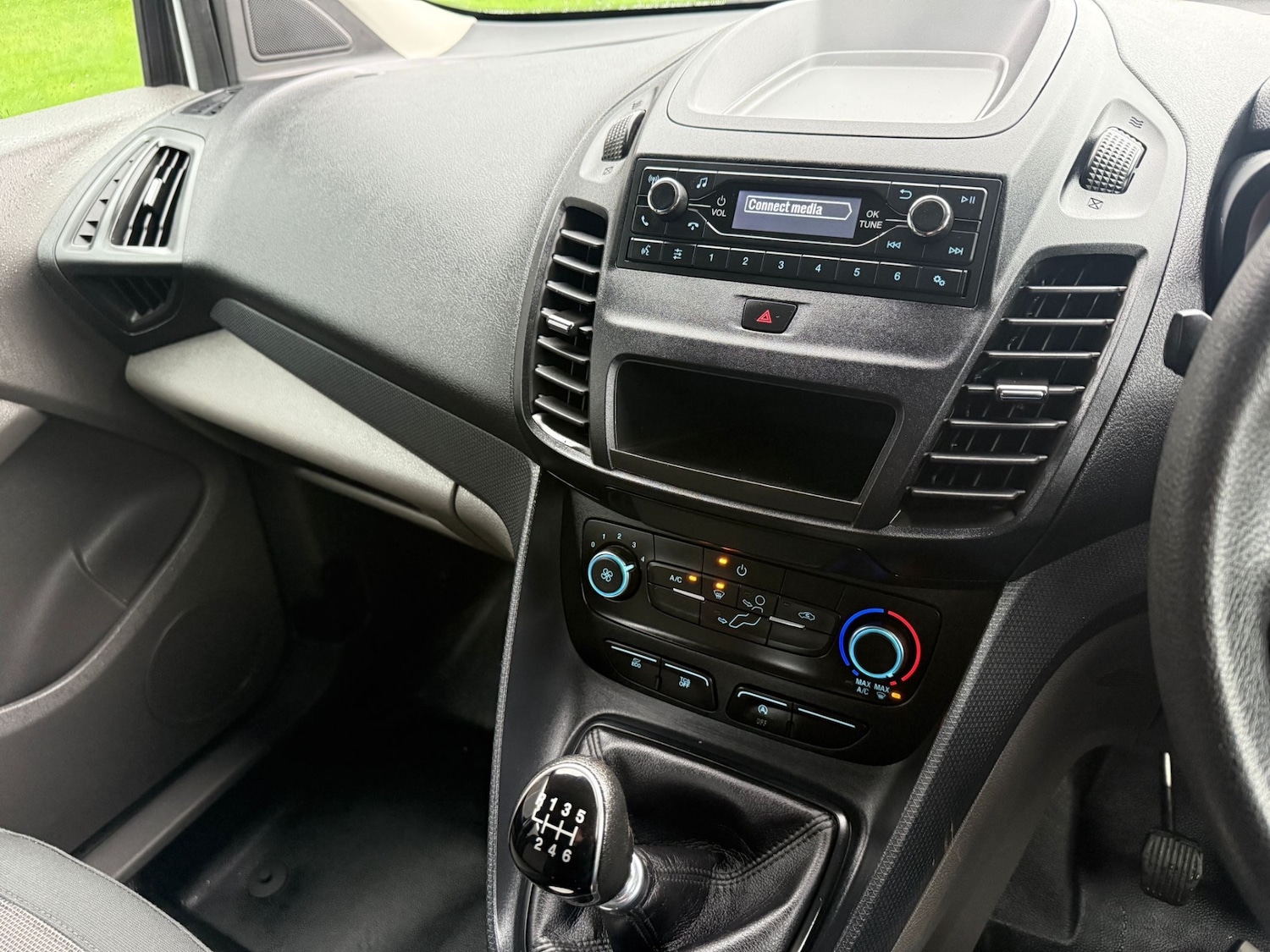 Used Ford Transit Connect 2020 for sale - 76402286: Photo 15